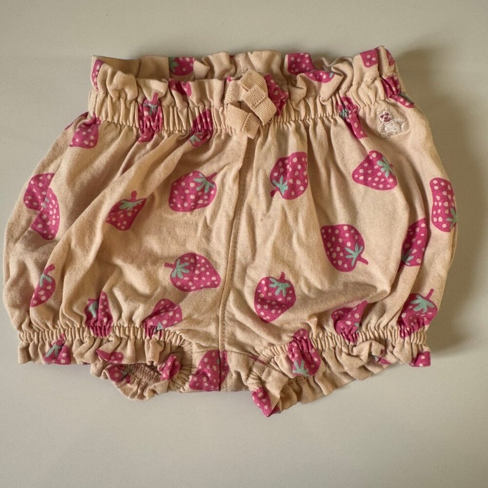 Baby Gap Srawberry Smocked Shorts 0-3m
